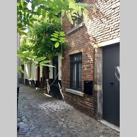 En Plein Coeur De Bruxelles. Superbe Duplex.A Voir! Luaran gambar